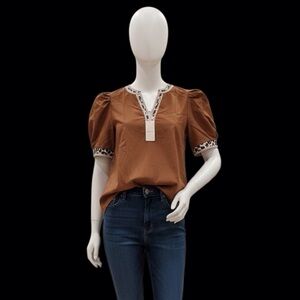 NWT....Womens Entro puff sleeve blouse with animal print bias trim. Sz LG